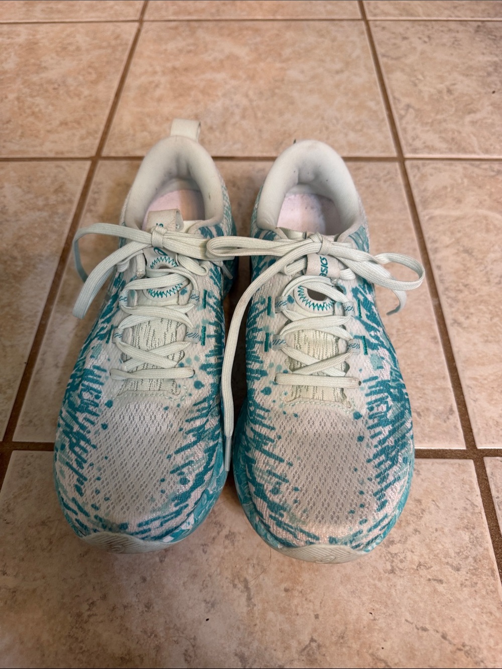 Asics White and Teal Running Shoes
